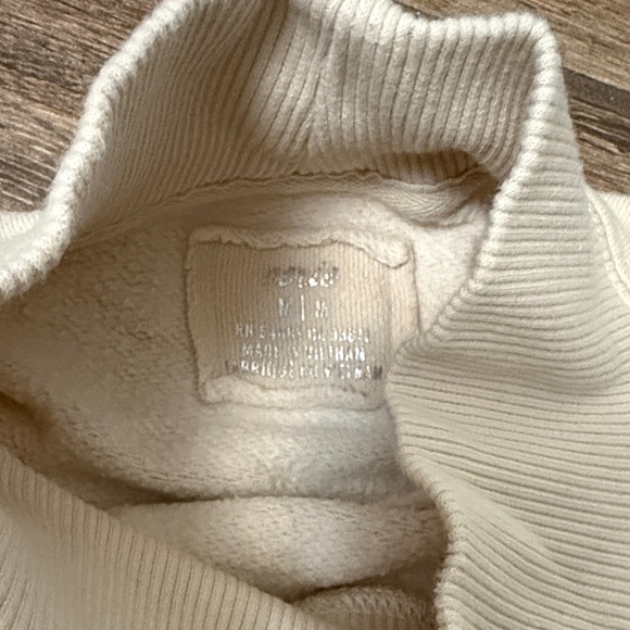 Aerie Cream Sweatshirt - Picture 2 of 6